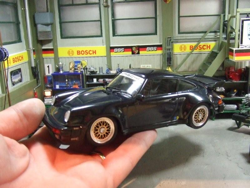 : 1_Porsche_20911_20turbo_20diorama_20107.jpg
: 1349

: 71.5 